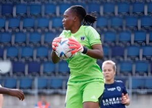 Read more about the article Chiamaka Nnadozie’s Epic Penalty Saves Stun Arsenal out of UWCL Qualifier