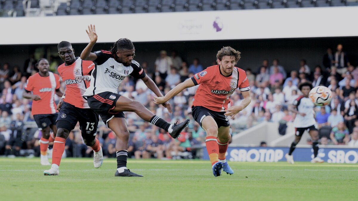 Read more about the article Super Eagles star, Alex Iwobi marks Fulham debut with vital 3 points